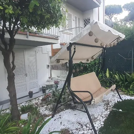 Domusauroom, Relax Nel Cuore Della Versilia - Pet Friendly アパート ヴィアレッジョ